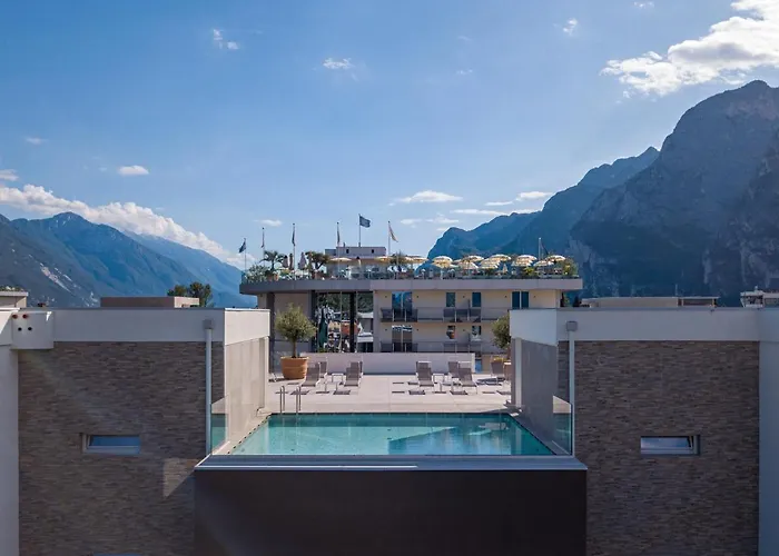 Aris Apartments & Sky Pool - Tonelli Hotels - Adult Friendly Riva del Garda